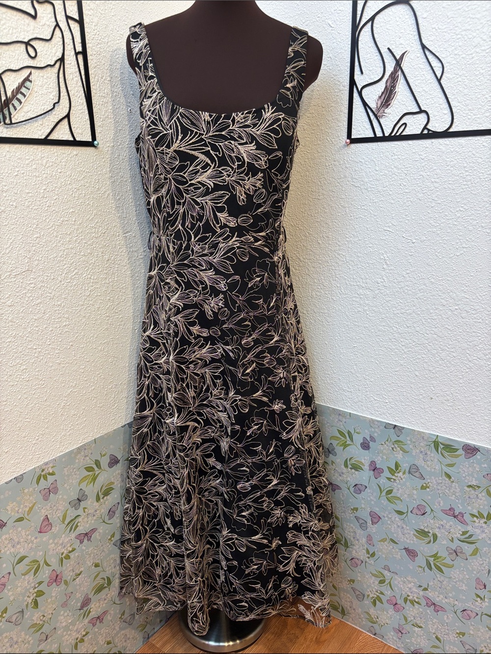 Maison Tara black and gold floral sleeveless midi dress. Size 12.